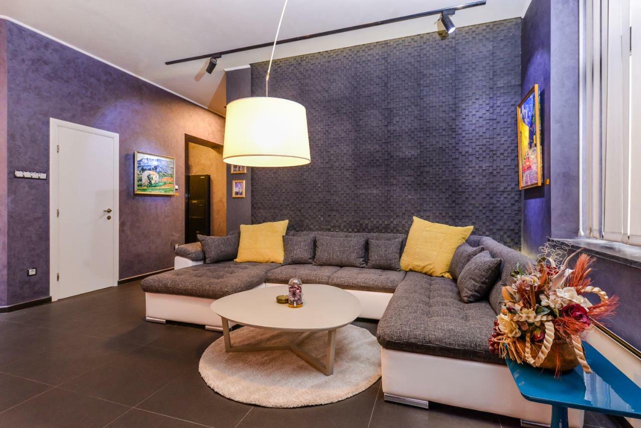 Champs-Elysees Sofia 2-Bdr, 2-Bthr Tsar Simeon Suite By Flat Mаnager Exteriör bild