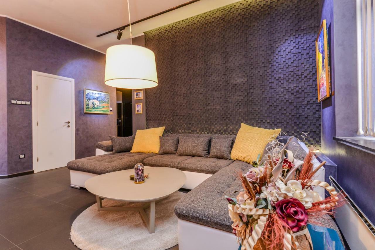 Champs-Elysees Sofia 2-Bdr, 2-Bthr Tsar Simeon Suite By Flat Mаnager Exteriör bild
