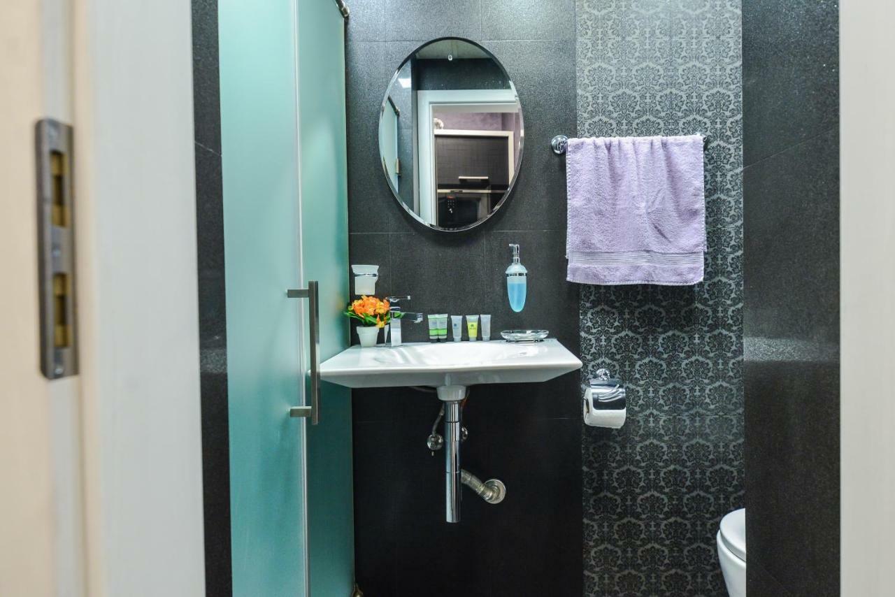 Champs-Elysees Sofia 2-Bdr, 2-Bthr Tsar Simeon Suite By Flat Mаnager Exteriör bild